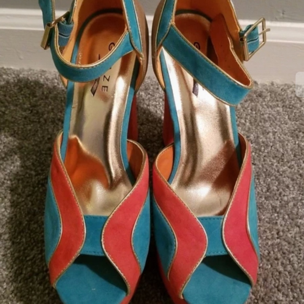 Platforms - Picture 4 of 5